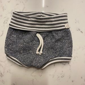 Lulu and Roo shorts-unisex. Grey and cream, cotton. Size 6-12 mo